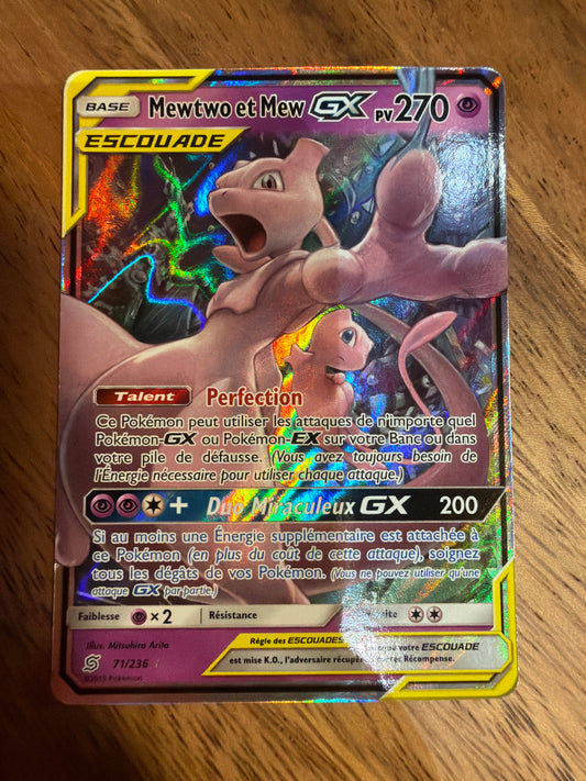 MEWTWO ET MEW GX ESCOUADE 71/236